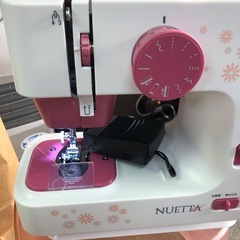 NO：5027  値下げ‼️ヌエッタ軽量電動ミシン‼️美品超お買い得品❣️の画像