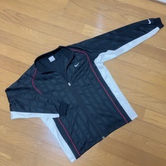 NIKE アウターの画像
