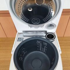 Panasonic 炊飯器 5.5合 スチーム&IH式 大火力おどり炊き ホワイト SR-STS100-Wの画像