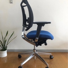 オフィスチェアの画像