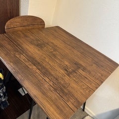 LOWYA ダイニングテーブル　2人用の画像