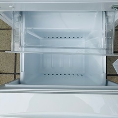 直接引き取り5,800円引き⭐︎大阪府下又は近郊は配送設置込み🉑 アイリスオーヤマ 156L 冷凍冷蔵庫 AF156-WE ◇2018年製/YMJ113-16の画像