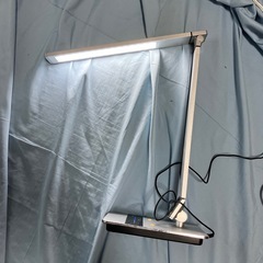 卓上LEDアルミスタンドUSB付きの画像
