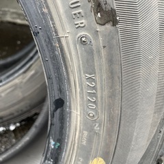 215/60R17 スタッドレスタイヤ　ダンロップ　ウィンターマックス02
の画像