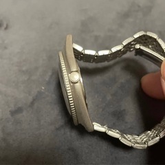 「SWISS MILITARY HANOWA」のクォーツ腕時計です。の画像