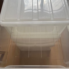 プラ衣装ケースの画像