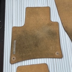 ポルシェ・カイエン用  フロアマットの画像