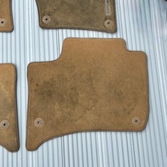 ポルシェ・カイエン用  フロアマットの画像