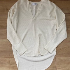 レディース服まとめて　ニットカーディガンカットソークラッチバッグの画像