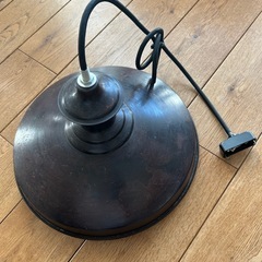 インダストリアルなシーリングライトの画像