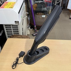 【超美品‼️】ティーズネットワーク 2023年製 コードレスハンディクリーナー サイクロン式掃除機 先端LEDライト付き ブラック♪の画像