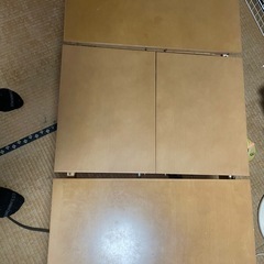 低いテーブルの画像