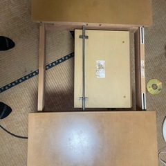 低いテーブルの画像