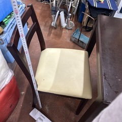 椅子つき　ヒーターテーブルの画像