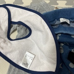 子供服ロンT70、ズボン80、スタイの画像