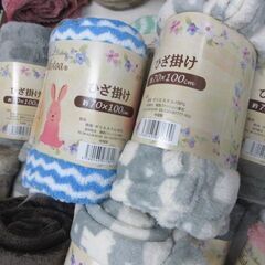 ひざ掛け　アウトレット　未使用です　１個1000円ですが・・・の画像