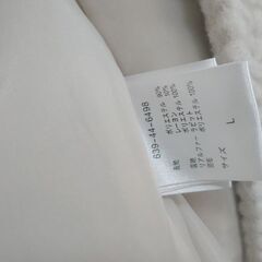 レディース　コート　冬服　オフホワイト　Ｌサイズの画像