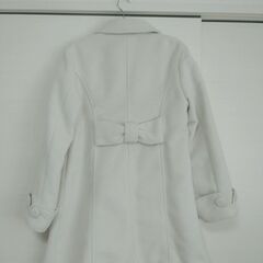 レディース　コート　冬服　オフホワイト　Ｌサイズの画像