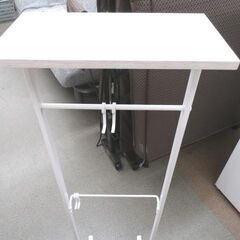 ニトリ 天板付き傘ハンガー 幅30cm 高さ108.5cm ホワイト 傘かけ 傘立て NITORI 札幌 西岡店の画像