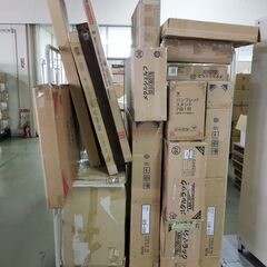 メタルシェルフ ラック 各種　どれでも4500円！カゴにたくさんあります。早い者勝ち！とりあえず見に来てください！！の画像