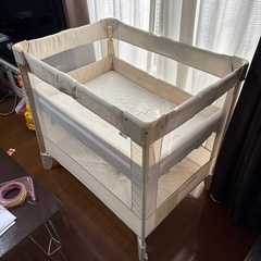 アップリカ 折りたたみベビーベッド　ココネルの画像