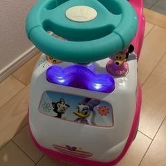 ミニーちゃんの車の画像
