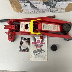 2トン　フロアジャッキ　車用工具　タイヤ交換　油圧式の画像