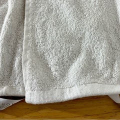 処分価格★最終価格★定価１つ2000円 11/27まで！ ZARA HOME タオル 洗面台タオル IKEA 小物入れ トレイ 収納 棚 ボックス 本棚 ニトリ イケア 無印良品 ザラホームの画像