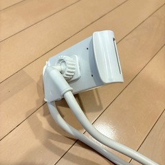 手を使わずに動画が見れるスマホスタンドの画像