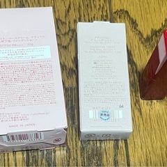 コスメ3点の画像