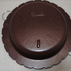 [1733] 南部 鉄器 タジン鍋 19cmと花柄小皿 5枚セットの画像