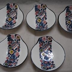 [1733] 南部 鉄器 タジン鍋 19cmと花柄小皿 5枚セットの画像