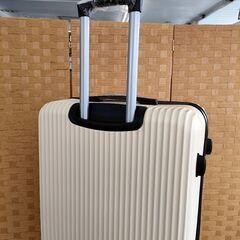 未使用品 HUNDRED 63L キャリーケース Ｍサイズ MCR-001 24インチ ベージュ ハードケース スーツケース キャスター付き キャリーバッグ 札幌 北20条店の画像