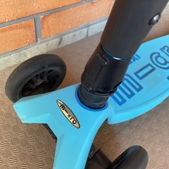 maxi m-cro deluxe マキシマイクロデラックス キックボードの画像