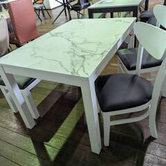 WH/WHの食卓4点セット♪椅子2脚とベンチ付きの画像