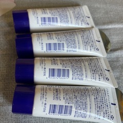 ハトムギハンドクリームX4の画像