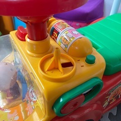 アンパンマン  車 お話中の画像