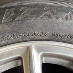 60ハリアースタッドレスタイヤ＋ホイールセットの画像