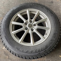 60ハリアースタッドレスタイヤ＋ホイールセットの画像