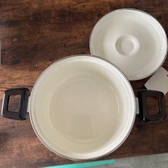 新品ホーロー両手鍋の画像