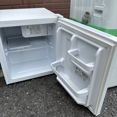 直接引き取り2,980円引き⭐︎大阪府下又は近郊は配送設置込み🉑 Abitelax 45L 冷蔵庫 AR-49 2021年製 小型 1ドア/YMJ113-12の画像