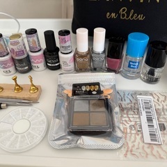 マニキュアとジェルネイルセットの画像