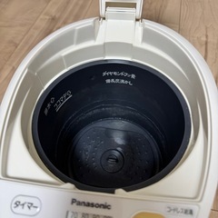 電気ポットの画像