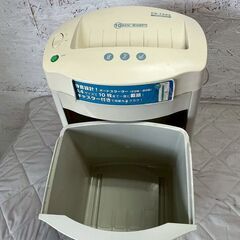 オーム電機 シュレッダー PS-1002 A4サイズ 100V ヘルツフリー 動作確認済 キャスター付 定格時間3分 オフィス家電 Y2428の画像