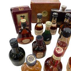 200001 ウイスキー　ブランデー　ミニボトル　山崎12年　ヘネシー　レミーマルタン　他　16点まとめ売り　スキットル付き　 [0000000002697]の画像