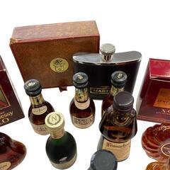 200001 ウイスキー　ブランデー　ミニボトル　山崎12年　ヘネシー　レミーマルタン　他　16点まとめ売り　スキットル付き　 [0000000002697]の画像