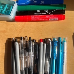 【受取決定】筆記用具　各種　中古の画像