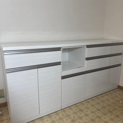 カップボード　　食器棚