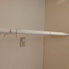 つっぱり棒・棚３点セットの画像