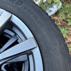 タイヤ4本の画像